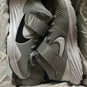 Boys Nike Team Hustle D10